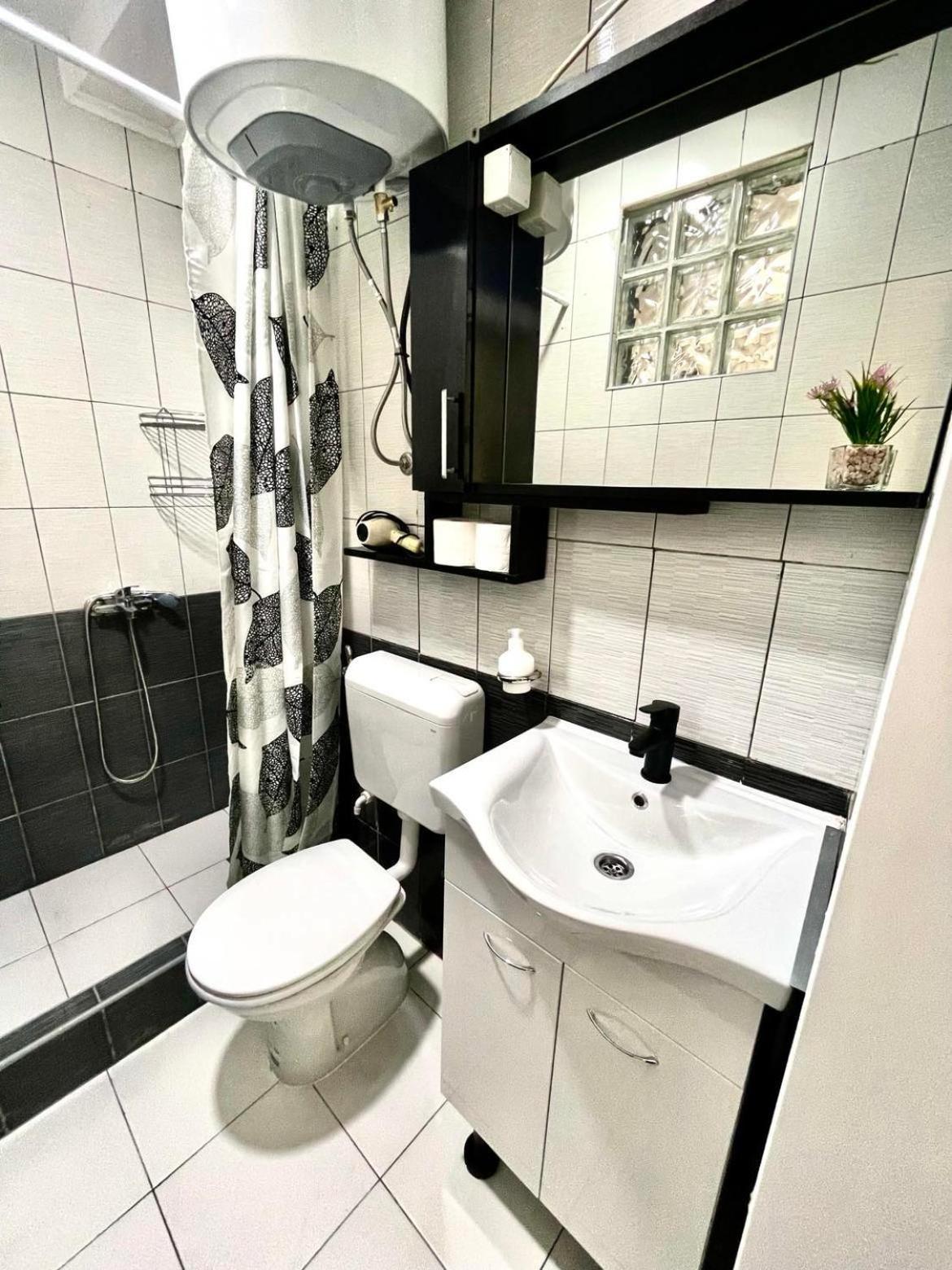 Apartment Adel Mostar Eksteriør bilde